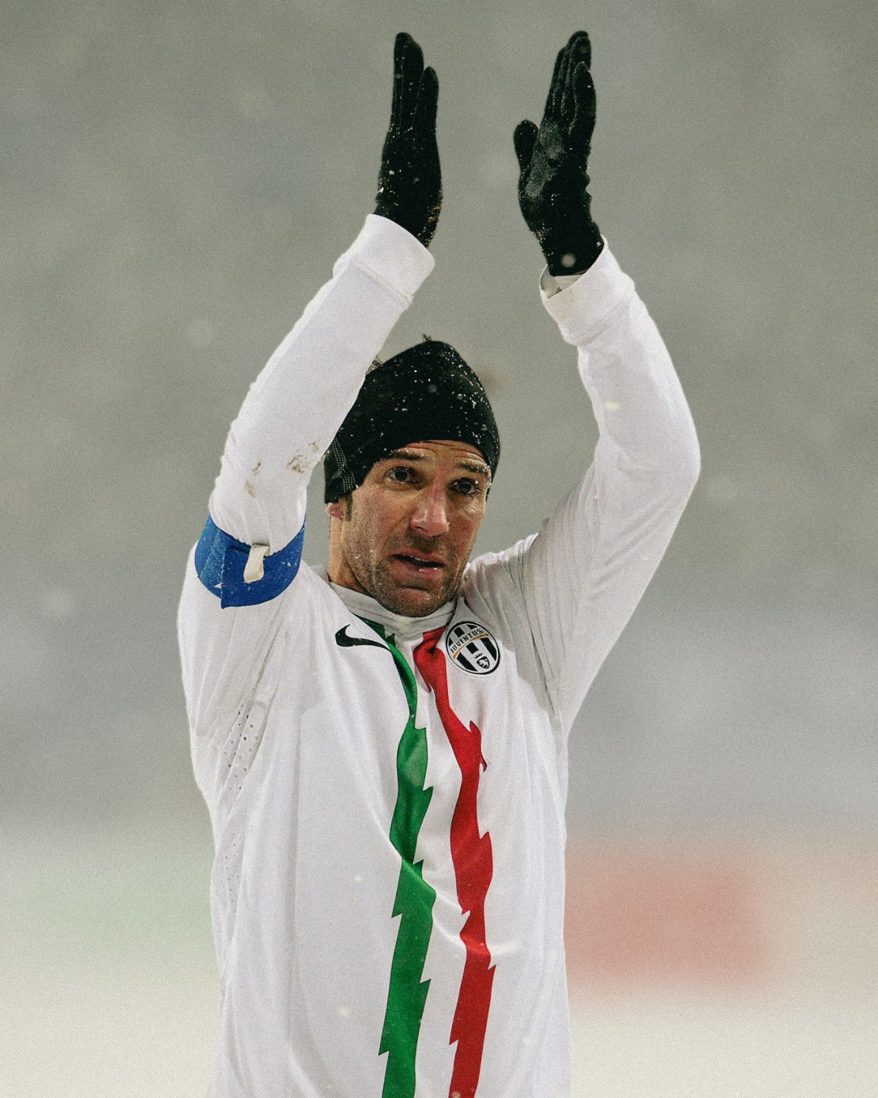 【激レア】ユベントス（JUVENTUS FC）2010-11アウェイ海外L＝XL 激レア】ユベントス（JUVENTUS FC）2010-11アウェイ海外L＝XL