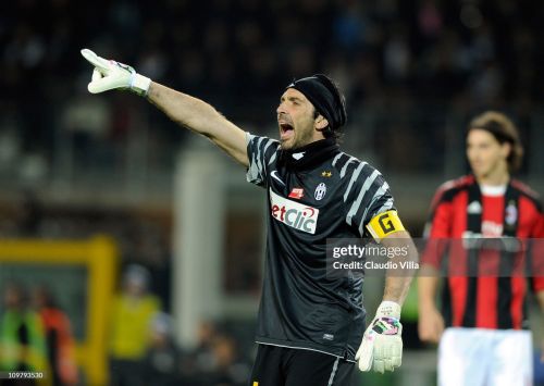 【激レア】ユベントス（JUVENTUS FC）2010-11アウェイ海外L＝XL 激レア】ユベントス（JUVENTUS FC）2010-11アウェイ海外L＝XL