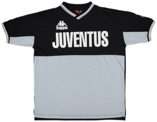Basic JUVENTUS 1994-1995 記念Tシャツ 未使用 Basic JUVENTUS 1994-1995 記念Tシャツ 未使用 1995-96 Juventus
