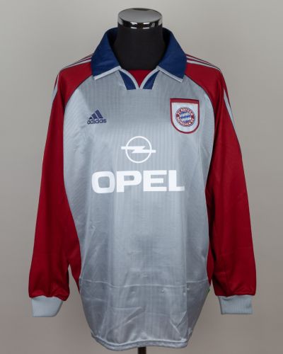 Bayern München 1999-00 Stroje piłkarskie